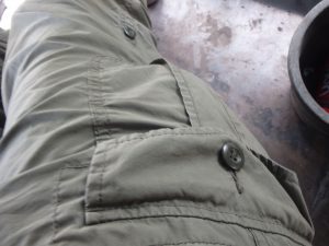 事件当時履いていた半ズボンのボタン付きポケット部分