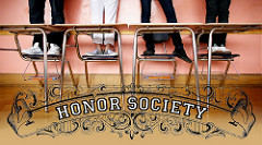 Honors　Societyと書かれたポスター