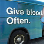 Give Blood Oftenと書かれた献血車